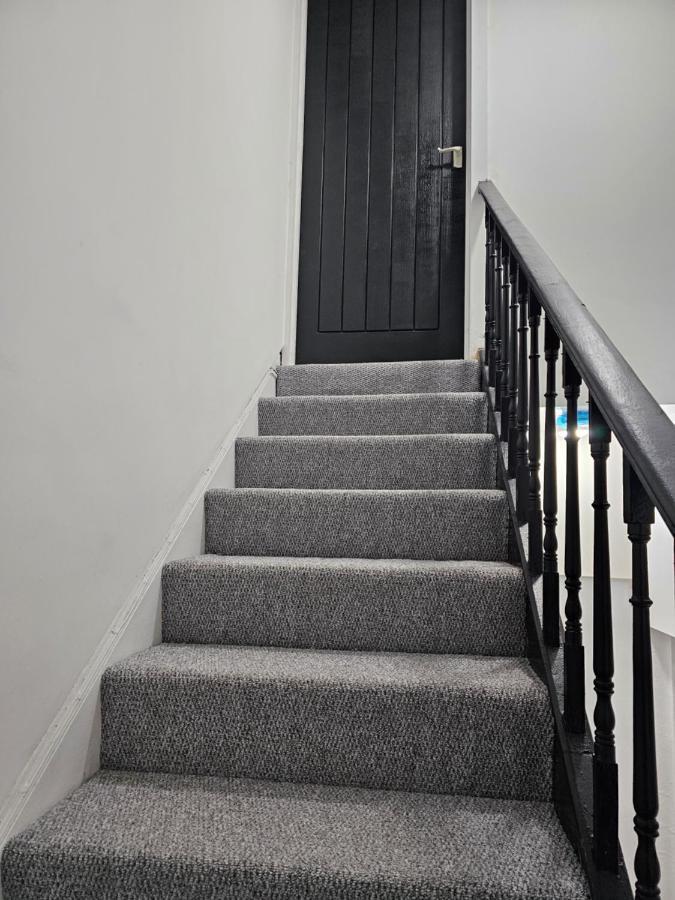 Skyline Queen'S Suites 203 Swansea Buitenkant foto