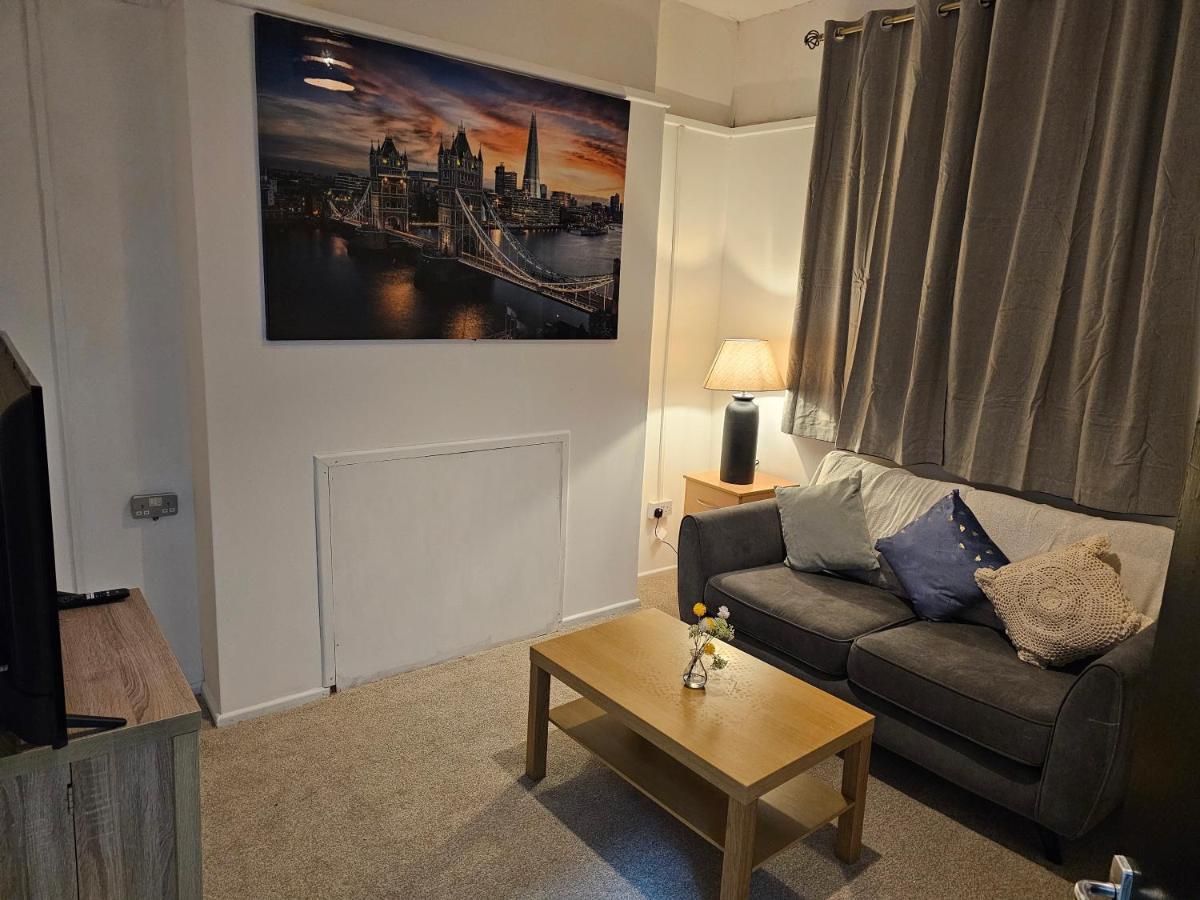 Skyline Queen'S Suites 203 Swansea Buitenkant foto
